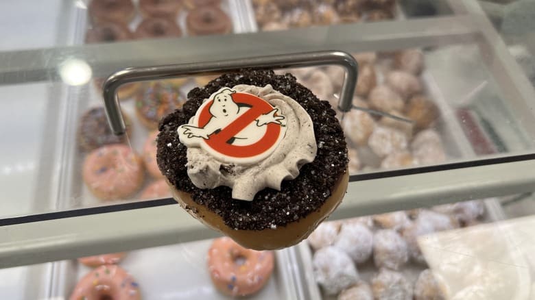 Ghostly Cookies & Kreme