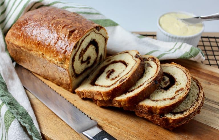 Pain tressé à la cannelle